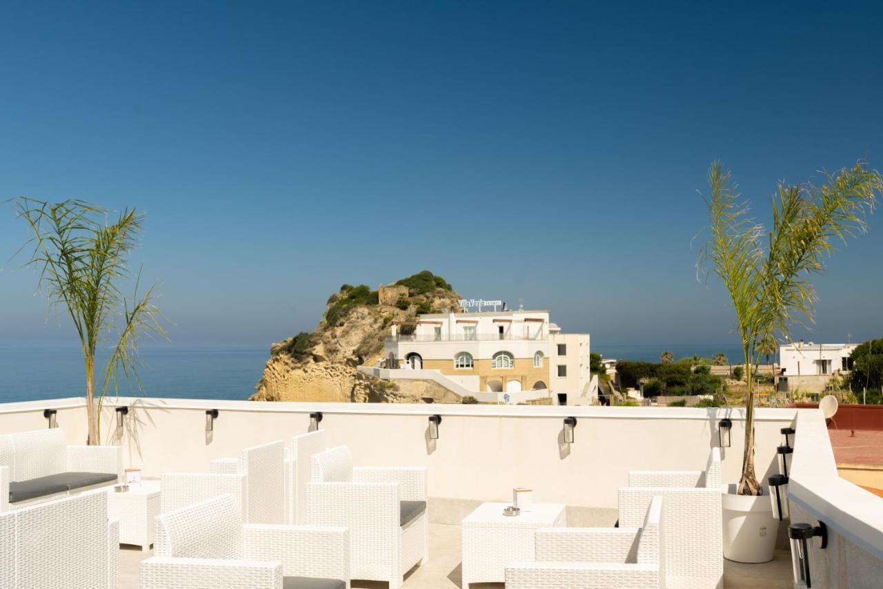 Naro Suites And Rooms باكولي المظهر الخارجي الصورة